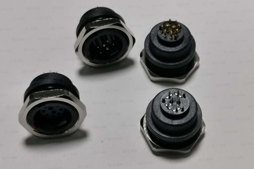 客制化連接器
